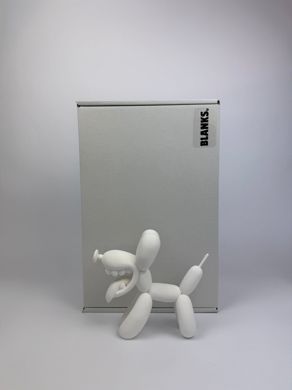 Paint your own - Panting balloon dog