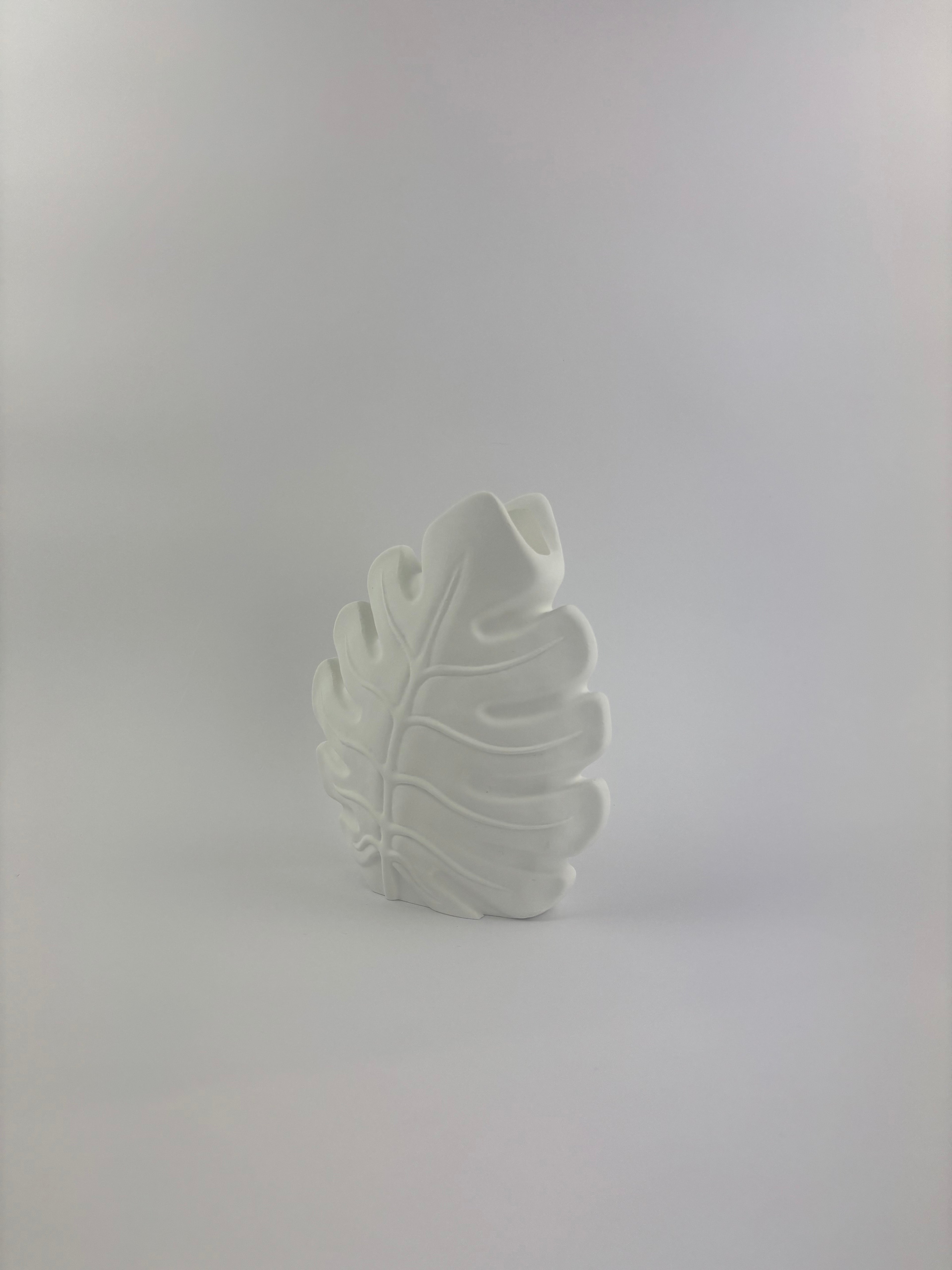 Paint your own - LEAF VASE