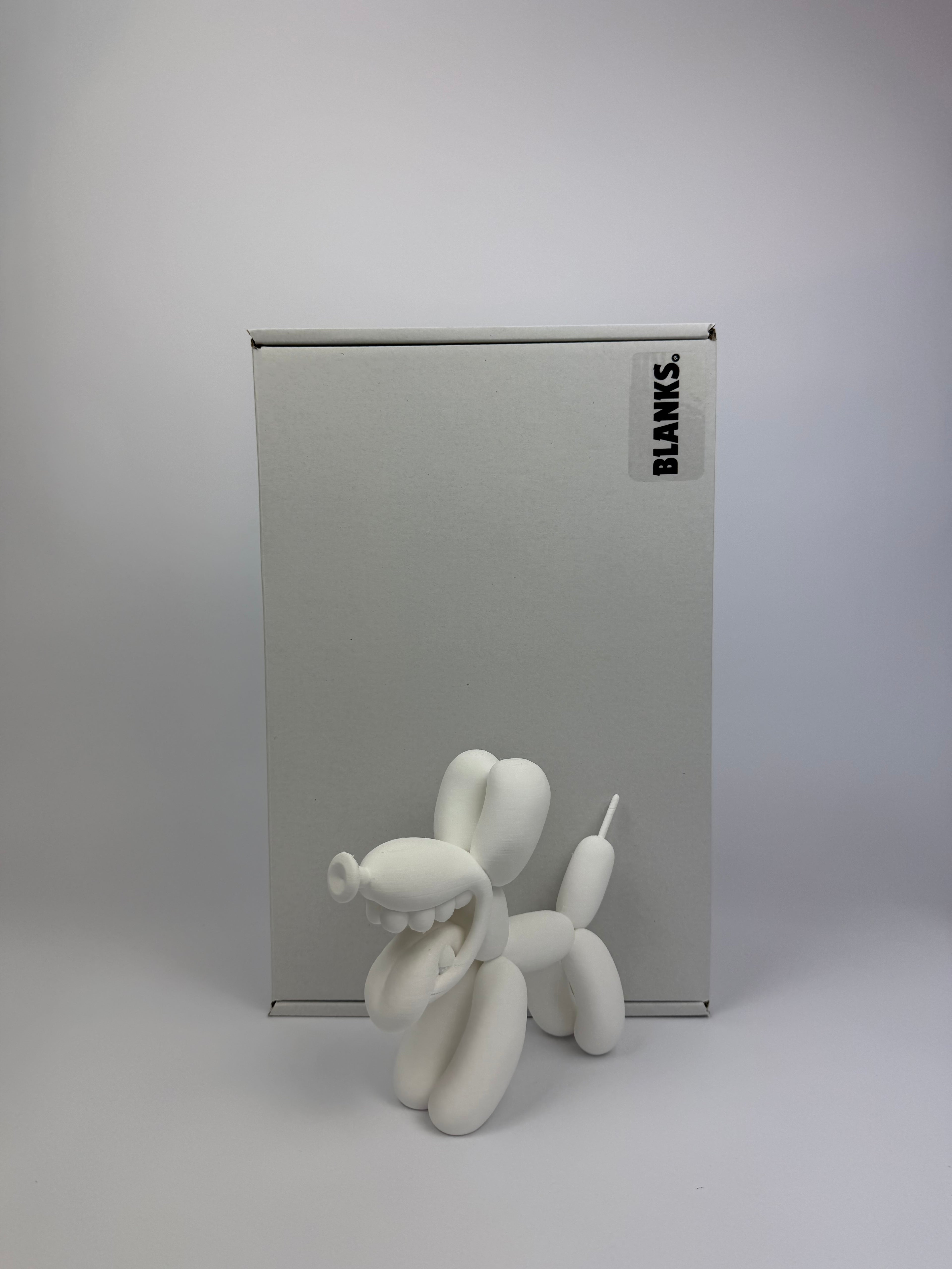 Paint your own - Panting balloon dog