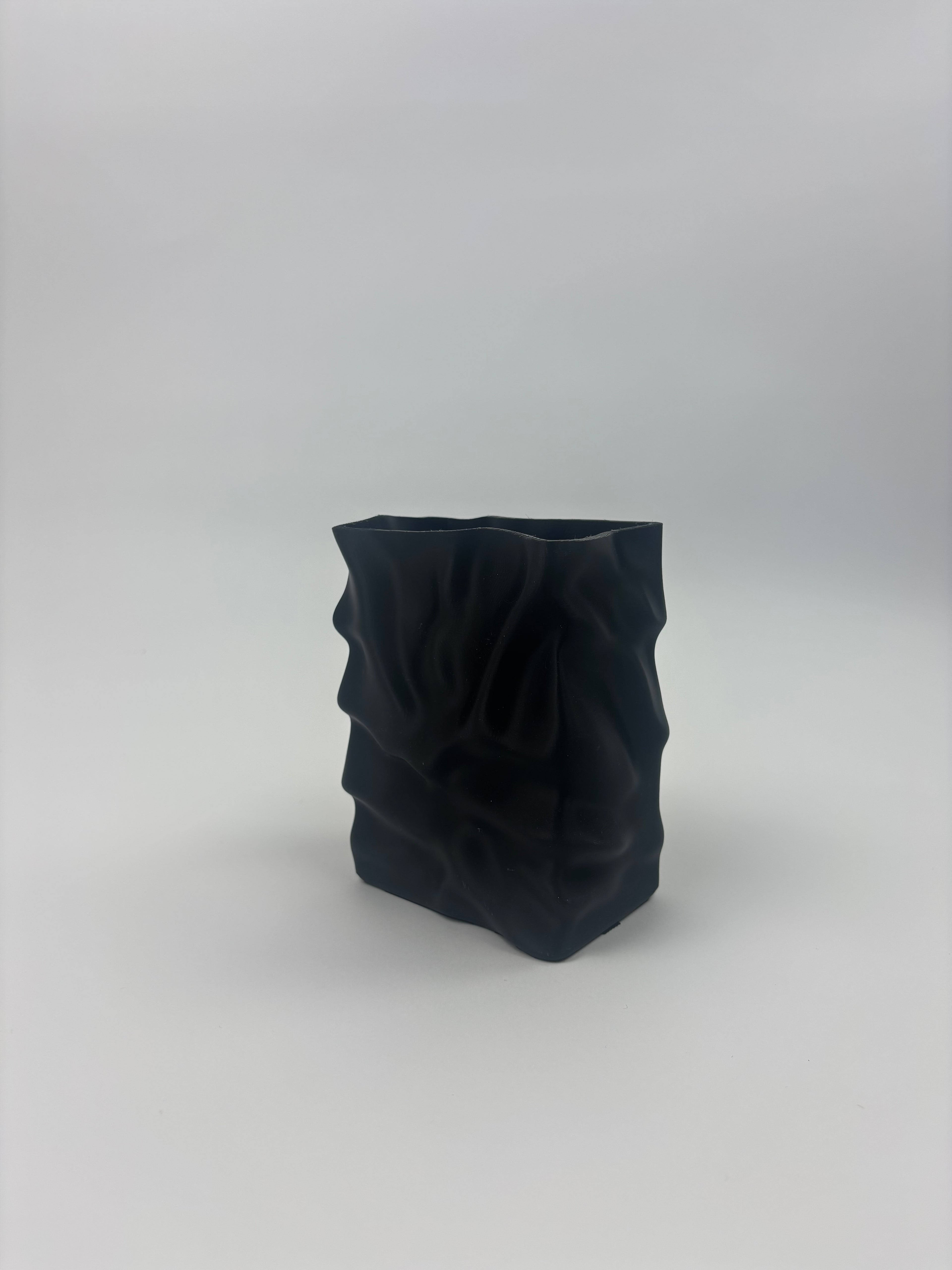 Paint your own - Wavey vase