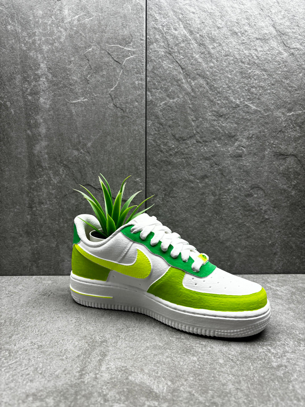 Paint your own - AIRFORCE planter