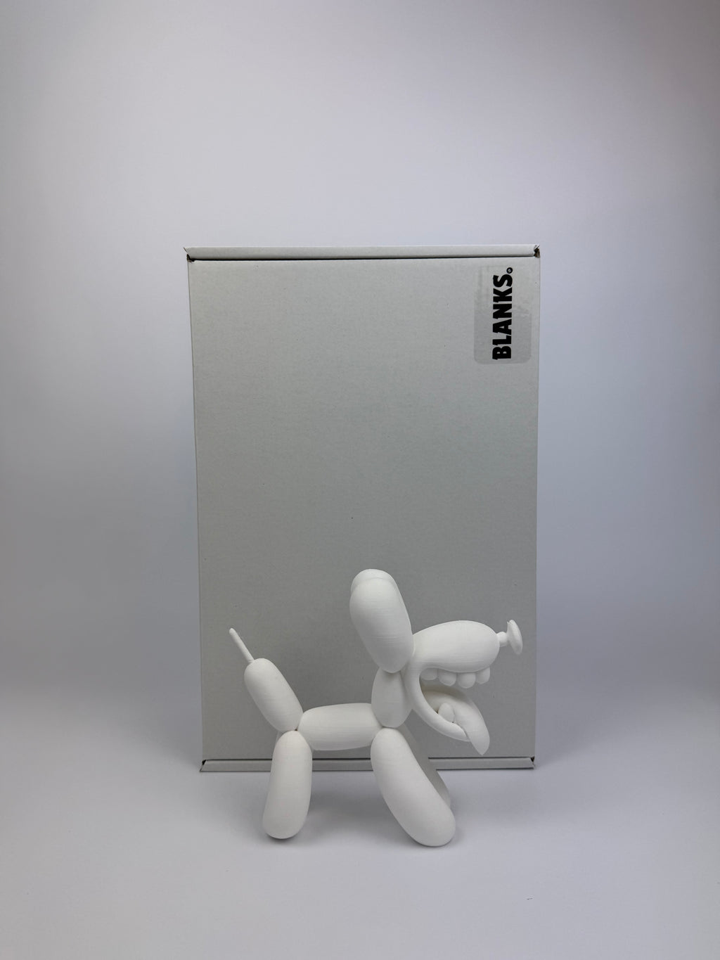 Paint your own - Panting balloon dog