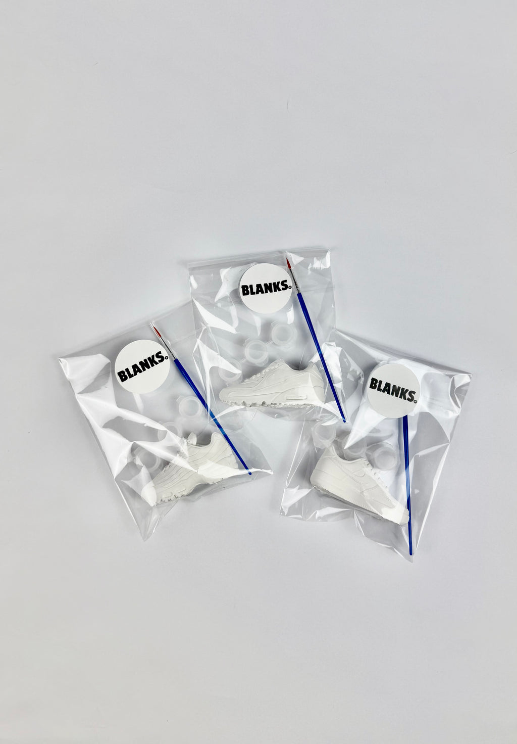 Miniature trainer paint kit
