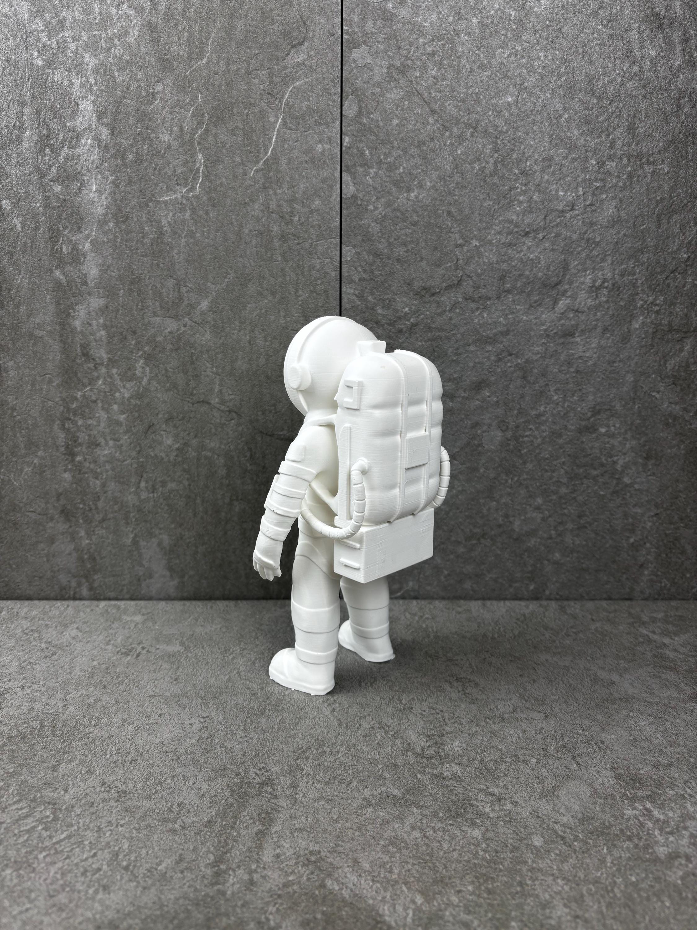 Paint your own - ASTRONAUT