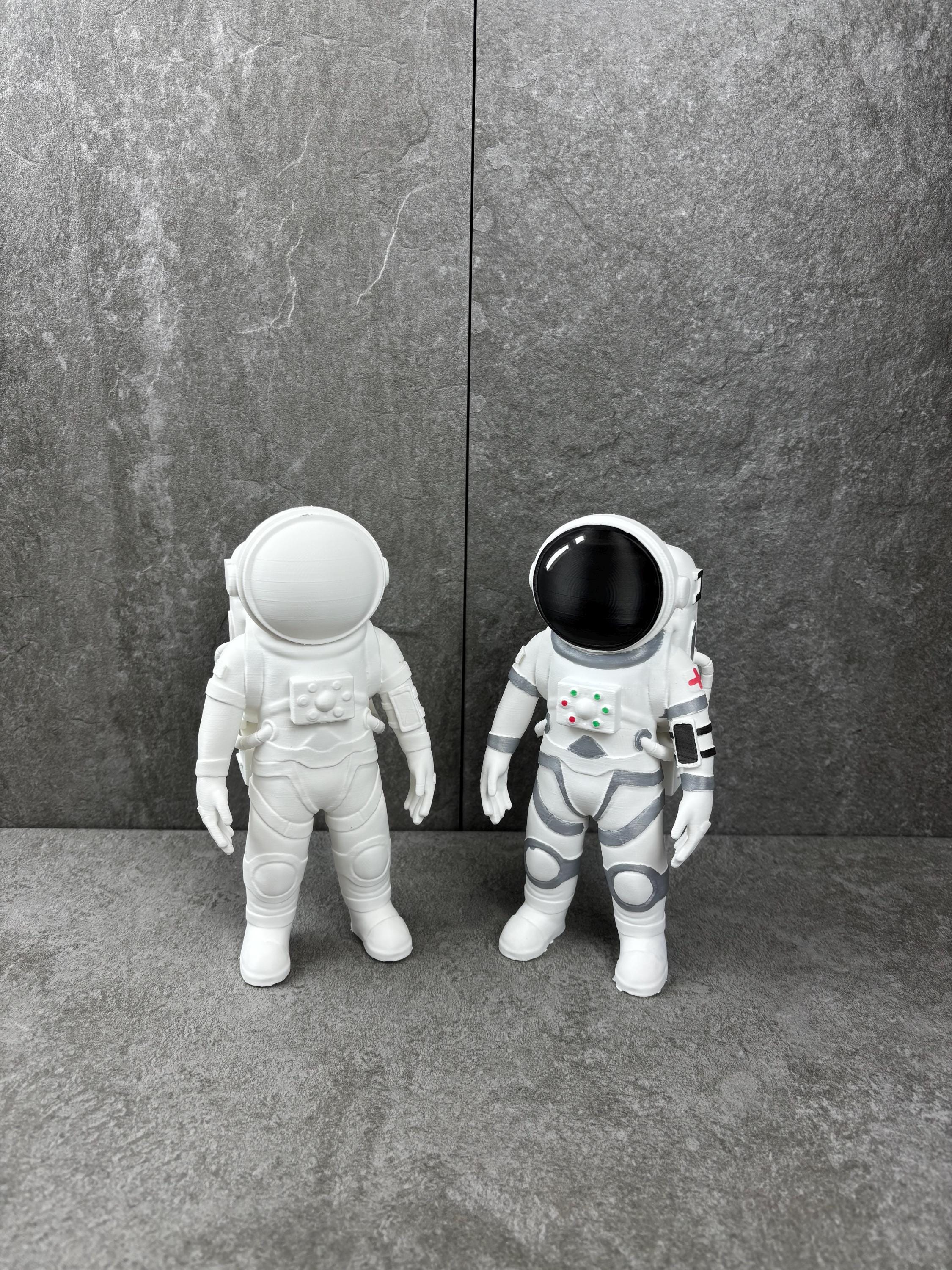 Paint your own - ASTRONAUT