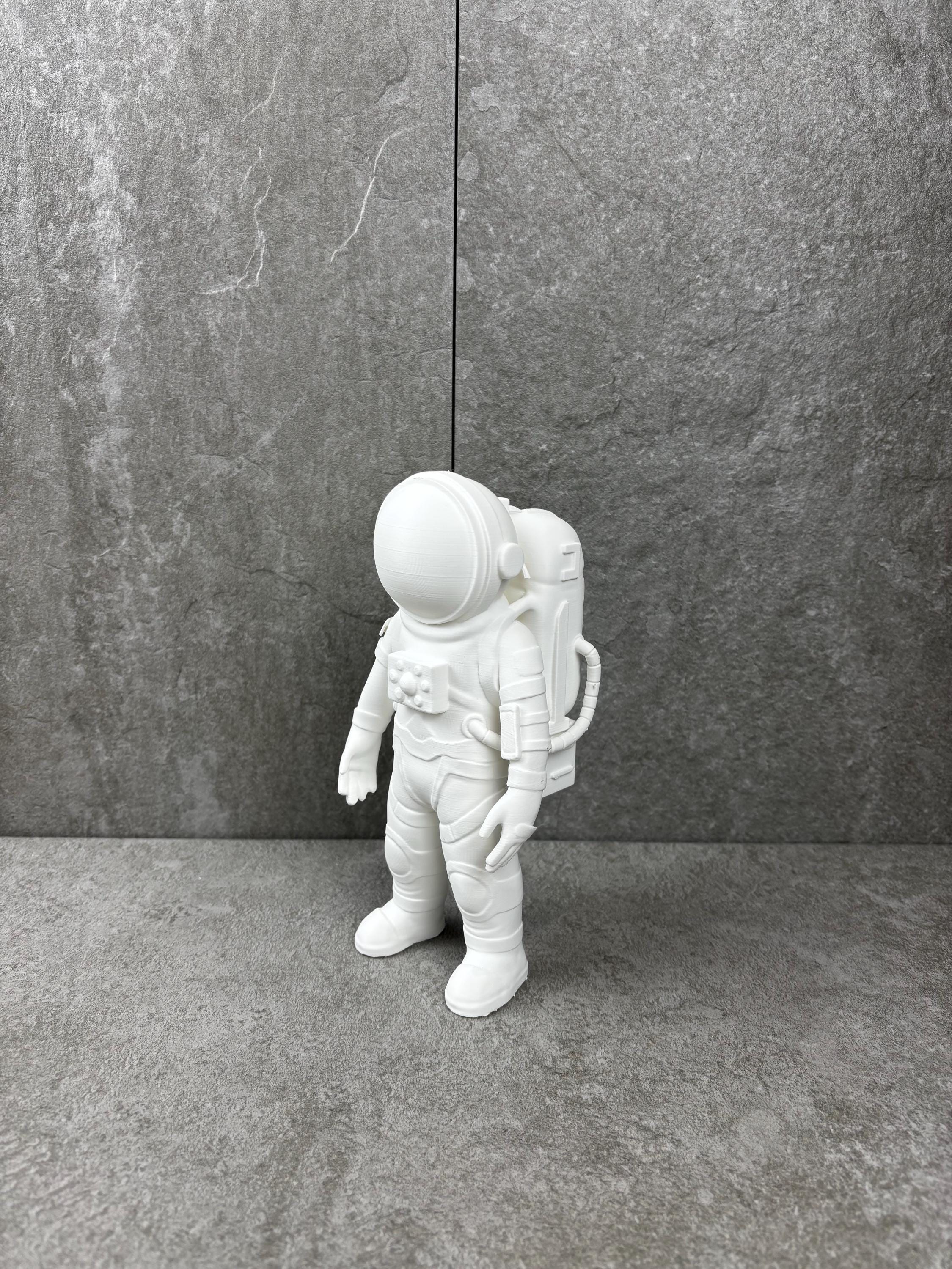 Paint your own - ASTRONAUT