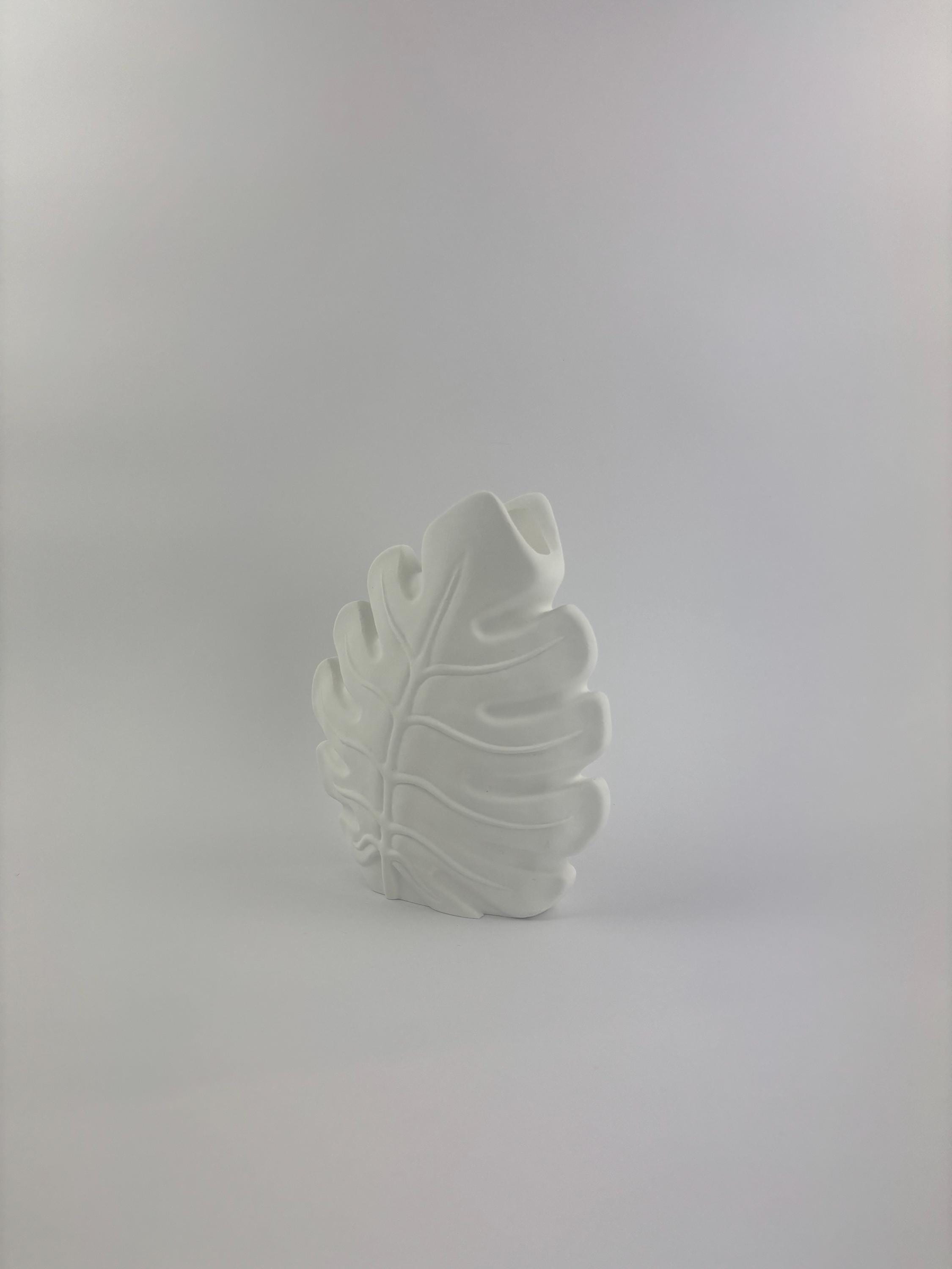 Paint your own - LEAF VASE